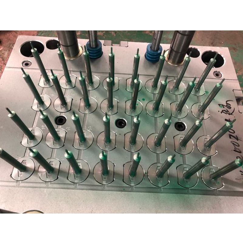 Медицинский шприц