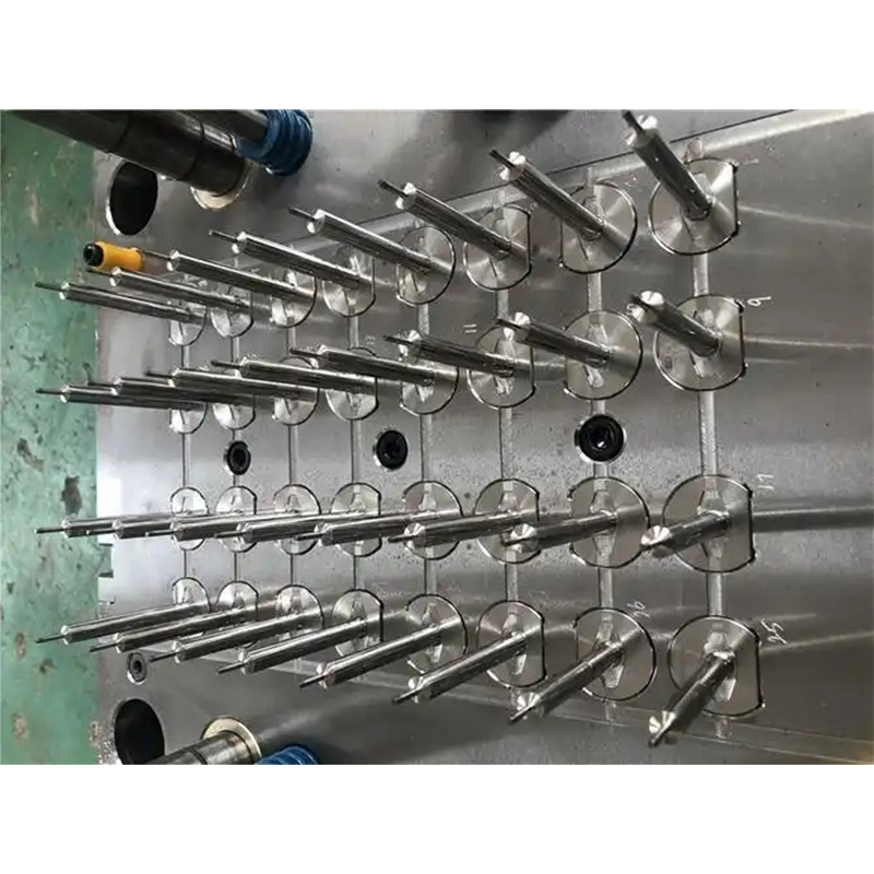 Медицинский шприц